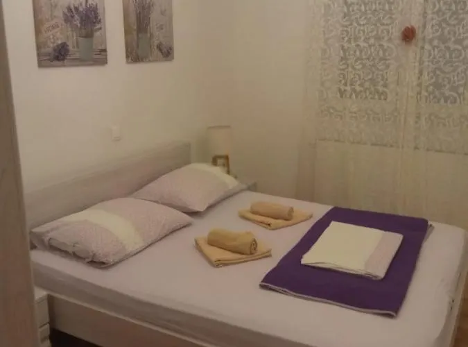 Hana * Пакоштане