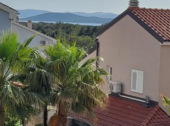 Hana Апартаменты Пакоштане