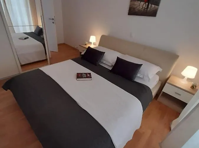 Hana * Пакоштане