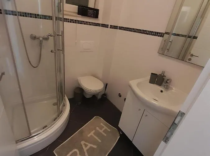 Hana アパート Pakoštane